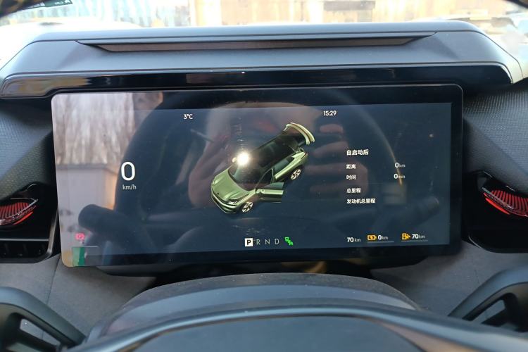 Used Lynk & Co 08 EM-P 2025 220 km All-Wheel-Drive Performance Halo