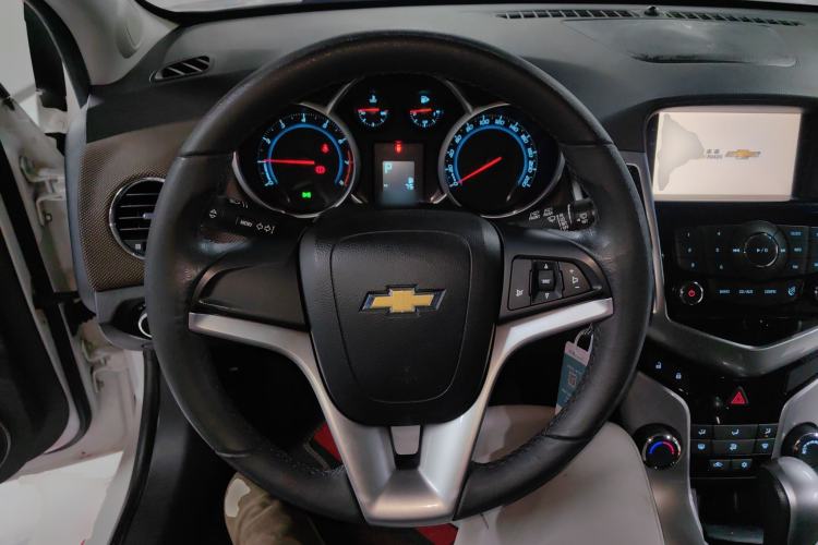 Used Chevrolet Cruze 2013 Hatchback 1.6L Automatic Luxury Model
