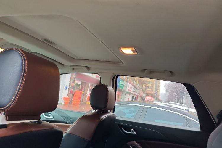 Used JMC Yusheng S350 2016 2.0T Automatic Two-Wheel Drive Gasoline Luxury Version with Sunroof 5 Seats
