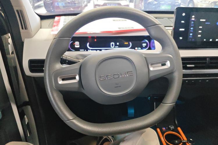 Used Geely Galaxy Panda 2024 Panda Mini 200km Endurance Bear
