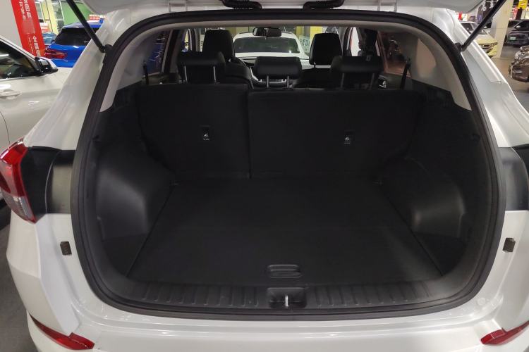 Used Hyundai Tucson 2018 1.6T Dual-Clutch Two-Wheel Drive 15th Anniversary Special Edition
