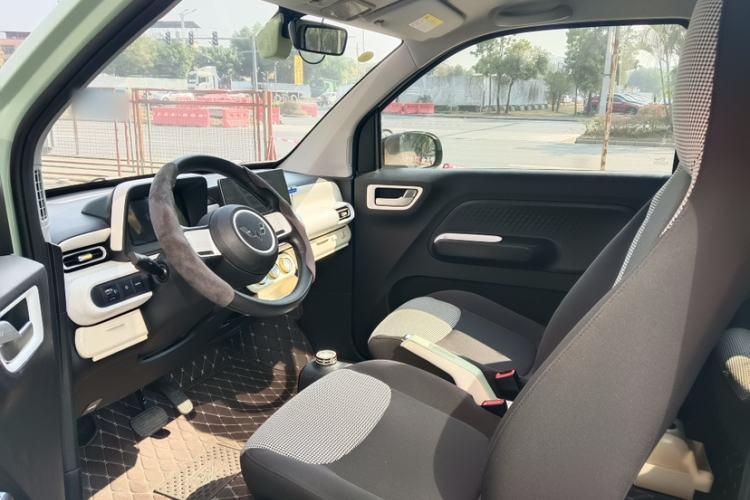 Used Wuling Hongguang MINIEV 2024 3rd Generation 215km Youth Edition
