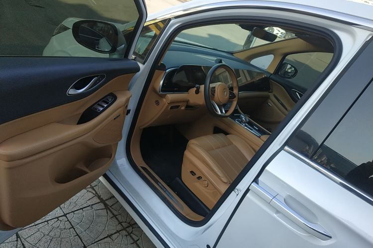 Used VOYAH Dream 2022 0-Emission Version Range of 475 km
