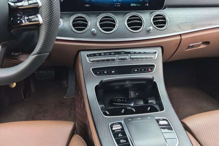 Used Mercedes-Benz E-Class 2022 Revised E 300 L Sporty and Stylish Edition
