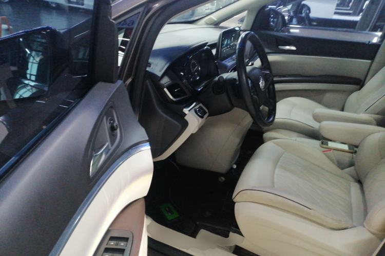 Used Buick GL8 2021 Land Cruiser Executive Class 652T Luxury Model
