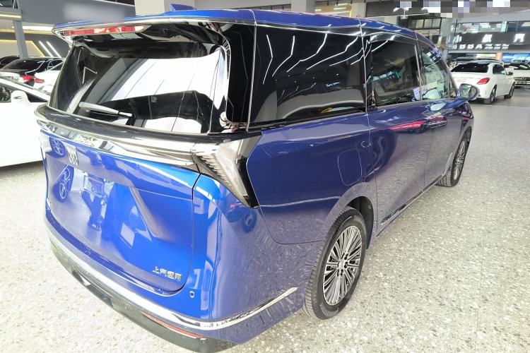 Used Buick GL8 New Energy 2024 Lu Zun Luxury Edition 7-Seater
