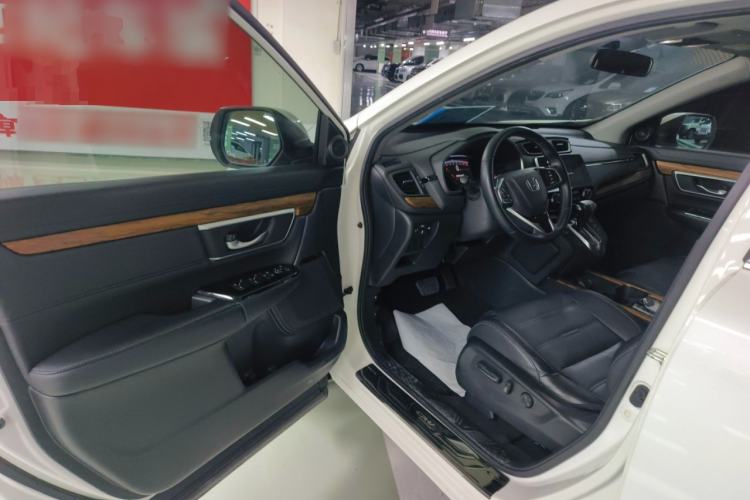 Used Honda CR-V 2017 240TURBO CVT Front-Wheel Drive Fashion Edition