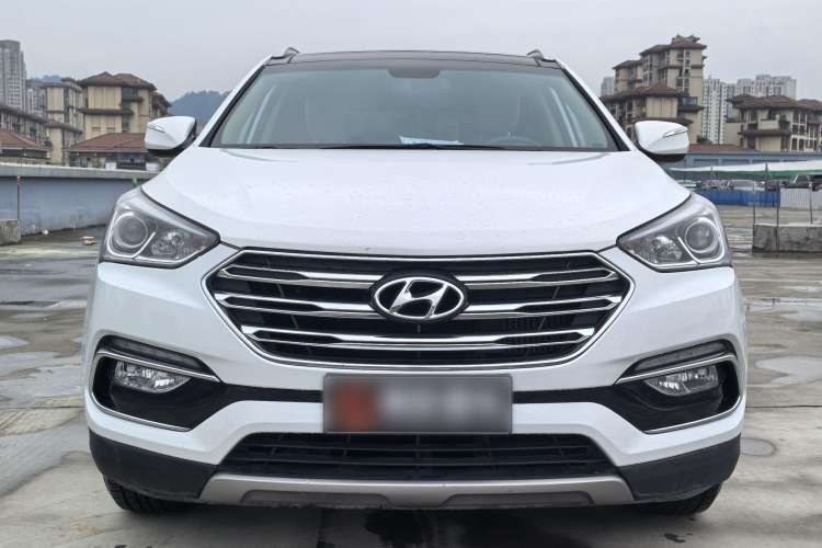 Used Hyundai Santa Fe 2017 2.0T Automatic Two-Wheel Drive Smart Version 7 Seats
