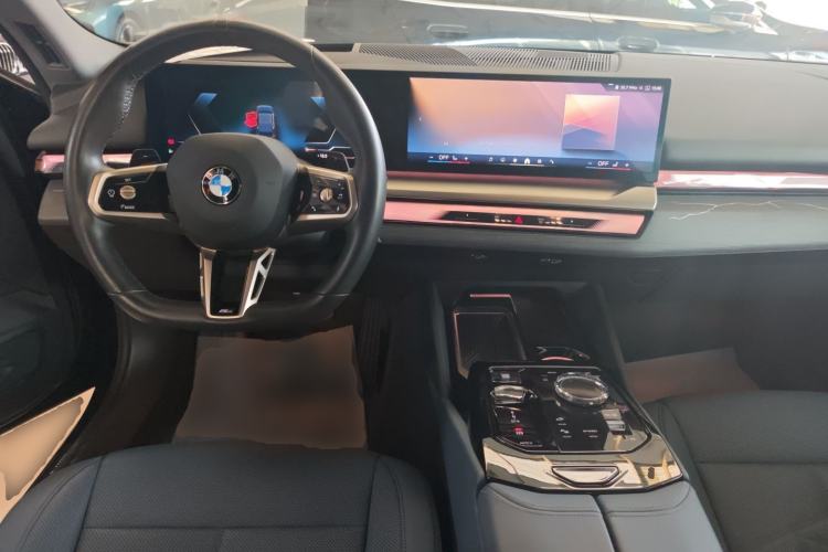 Used BMW 5 Series 2024 530Li Luxury Edition M Sport Package
