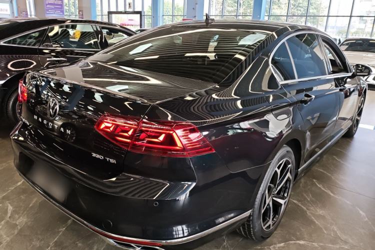 Used Volkswagen Magotan 2023 2 Million Units Limited Edition 330TSI DSG Leading Version
