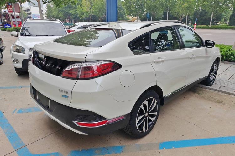 Used Venucia T90 2017 2.0L CVT Smart Edition
