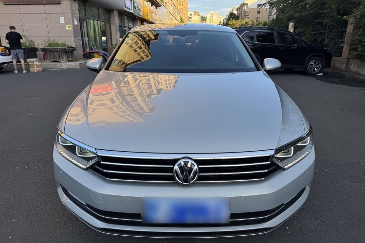 Used Volkswagen Magotan 2018 330TSI DSG Luxury Model
