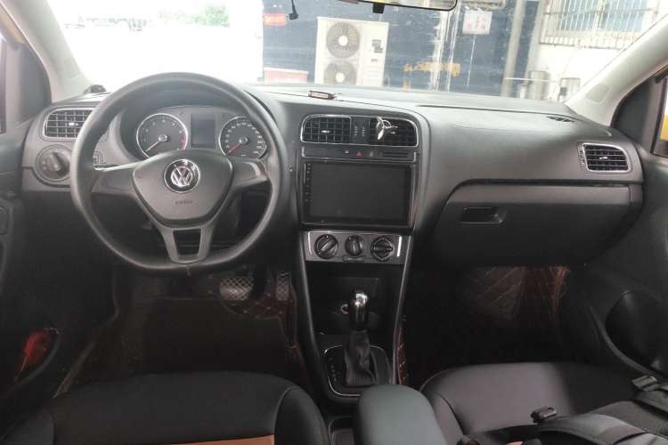 Used Volkswagen Polo 2014 1.6L Automatic Comfort Edition
