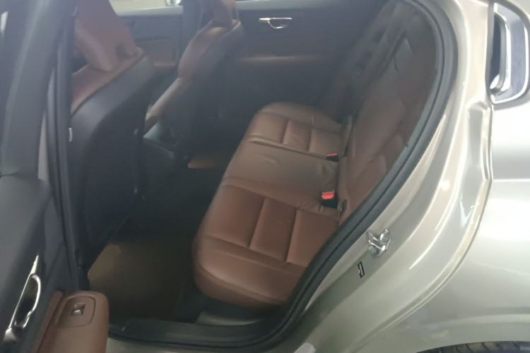 Used Volvo S60 2020 T4 Zhiyuan Luxury Edition
