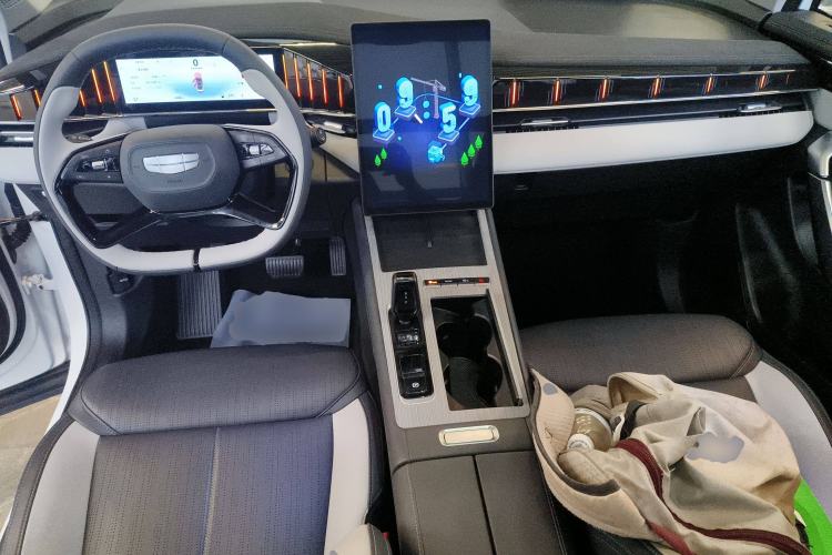 Used Geely Auto FX11 2024 1.5TD DCT Prestige Edition
