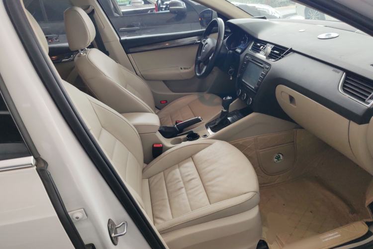 Used Skoda Octavia 2015 1.6L Automatic Yijun Edition