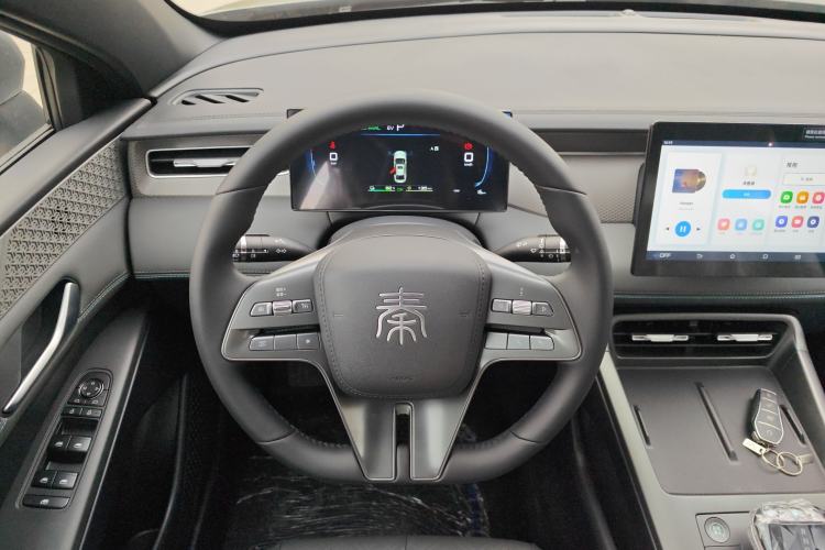 Used BYD Qin PLUS 2025 DM-i Smart Drive 55KM Leading Model
