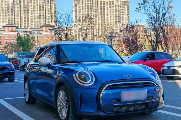 Used  MINI 2022 1.5T COOPER Classic Edition Five-Door Version
