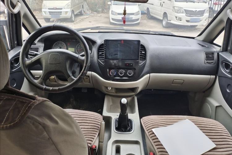 Used FORTHING Lingzhi 2015 V3 1.5L 5-Seater Special Offer Model
