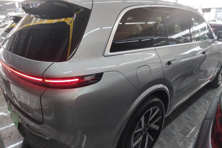 Used Li Auto L8 2023 Air model
