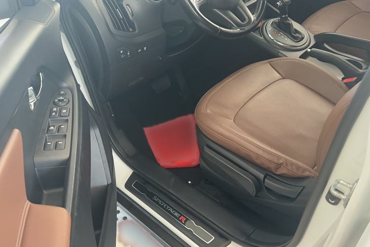 Used Kia Sportage R 2014 2.0L Automatic Two-Wheel Drive GLS Trim
