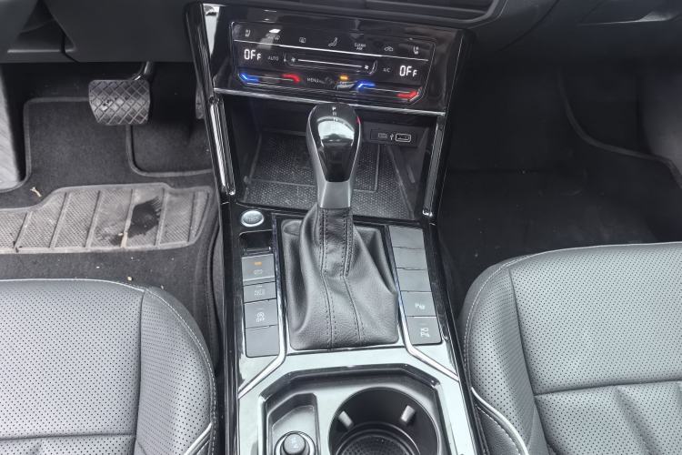 Used Volkswagen Passat 2024 380TSI Dragon Glory Edition
