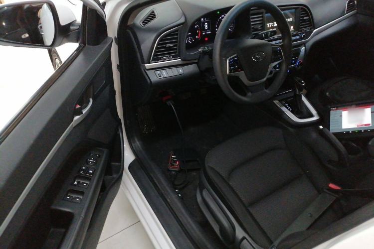 Used Hyundai Elantra 2016 1.6L Automatic ZhiXuan – Elite Version
