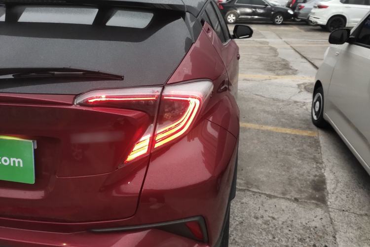 Used Toyota IZOA 2018 2.0L Yixuan Version China V Standard