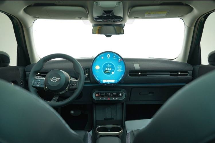 Used  MINI 2025 1.5T COOPER Classic Edition Five-Door Version
