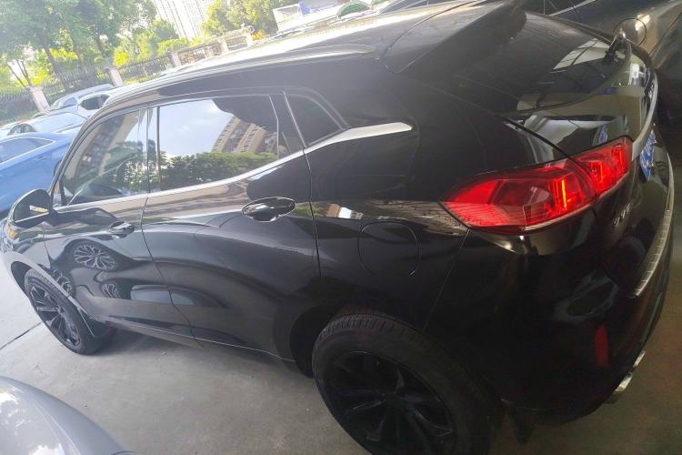 Used Wey VV5 2019 1.5T Two-Wheel Drive Color Pioneer
