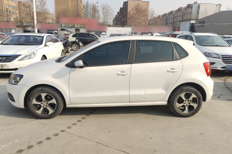 Used Volkswagen Polo 2014 1.4L Manual Fashion Edition