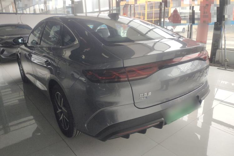 Used BYD Qin L 2025 DM-i Smart Drive 120KM Leading Model
