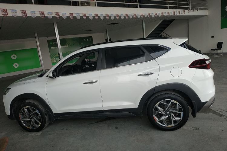 Used Hyundai Tucson 2019 280TGDi Dual-Clutch Two-Wheel Drive Fashion Edition China VI Standard
