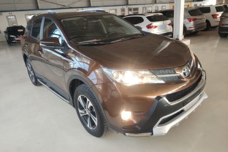 Used Toyota RAV4 2015 2.0L CVT Two-Wheel Drive Fashion Edition
