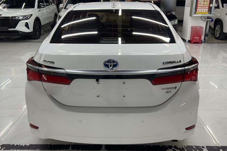 Used Toyota Corolla 2016 Dual-Engine 1.8L E-CVT Elite Edition
