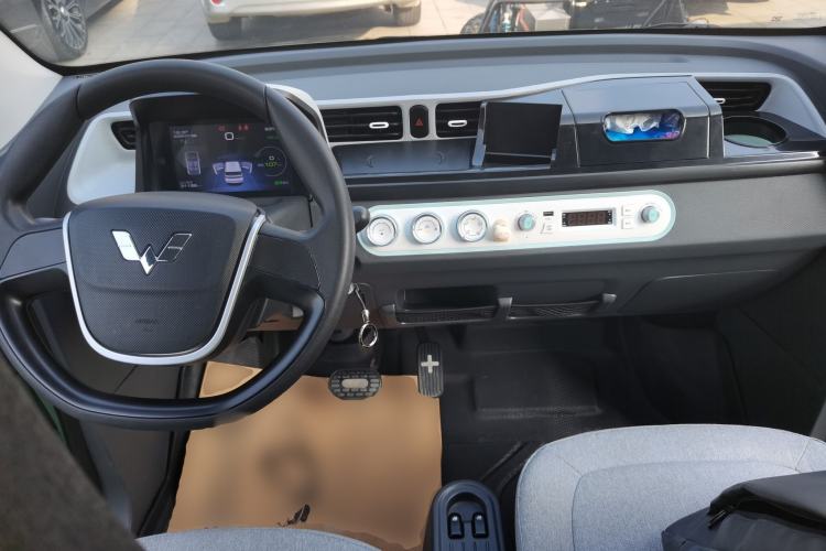 Used Wuling Hongguang MINIEV 2022 Macaron Premium Model – Lithium Iron Phosphate