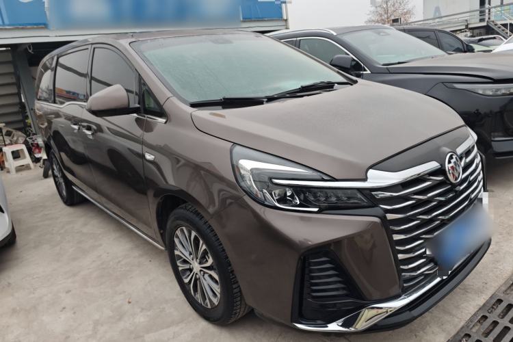 Used Buick GL8 2023 Facelifted Land Cruiser Executive Luxury Version
