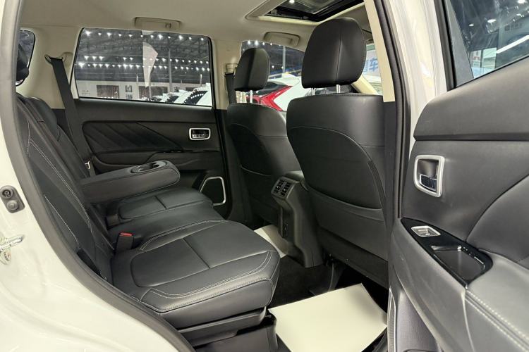 Used Mitsubishi Outlander 2020 2.0L Two-Wheel Drive Enjoyment Version 5 Seats