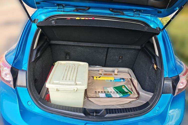 Used Mazda Mazda 3 2012 Hatchback 2.0L Automatic Luxury Model
