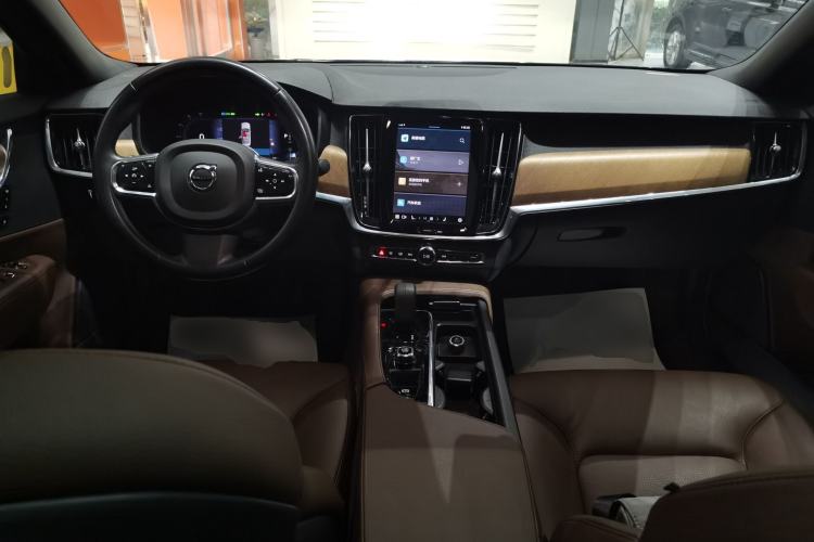 Used Volvo S90 2022 B5 Zhiyi Luxury Edition
