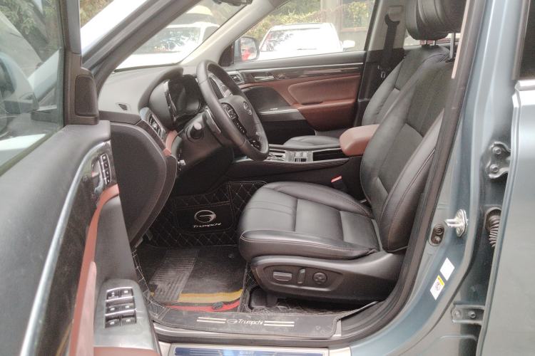 Used GAC Trumpchi GS8 2017 320T Two-Wheel Drive Luxury Smart Connectivity Version (7 Seats)
