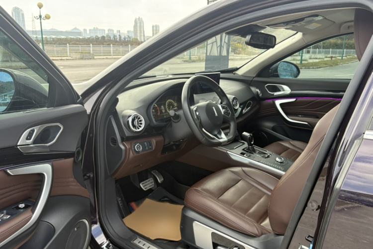 Used Wey VV7 2017 2.0T Flagship Edition
