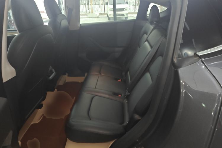 Used Tesla Model Y 2021 Long-Range All-Wheel-Drive Version
