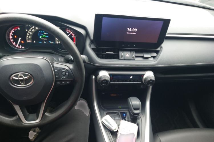 Used Toyota RAV4 2023 2.0L CVT Two-Wheel Drive Fashion Edition