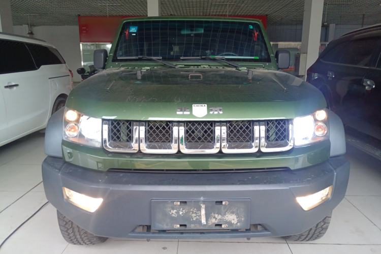 Used Beijing Auto BJ40 2018 40L 2.0T Manual Diesel Four-Wheel Drive Prestige Edition
