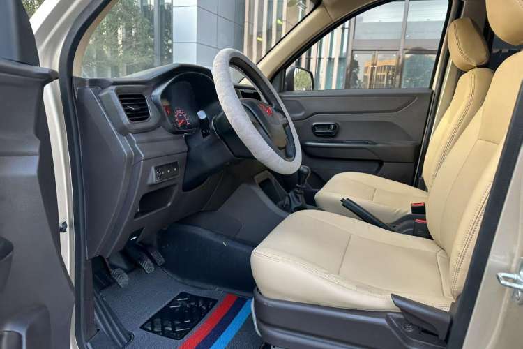 Used Wuling Hongguang V 2022 1.5L Jingqu Edition Electric-Assist LAR
