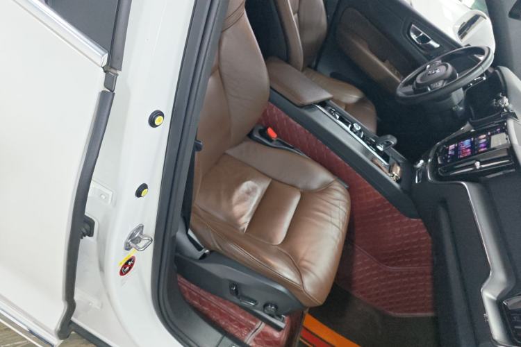 Used Volvo XC60 2022 B5 4x4 Zhiyi Luxury Edition