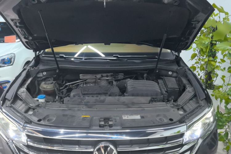 Used Volkswagen Viloran 2020 380TSI Prestige Edition
