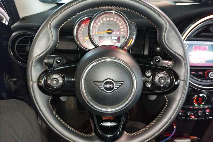 Used  MINI 2019 2.0T COOPER S Artist Five-Door Edition
