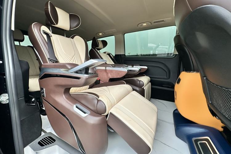 Used Mercedes-Benz Vito 2023 2.0T Elite Version 7 Seats